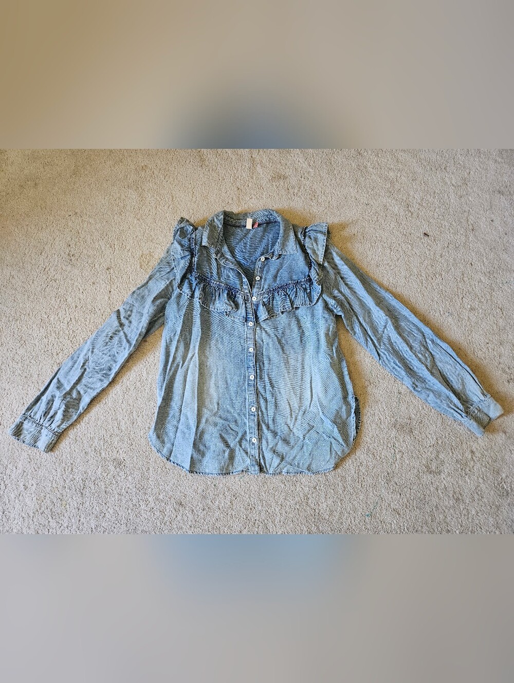 Pilcro Anthropologie Light Wash Ruffle Denim Button-Up Shirt Light Blue L Women